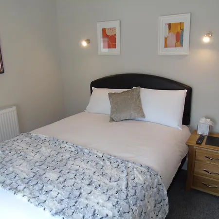 Jeffersons & Serviced - The Steel Works (adults Only)